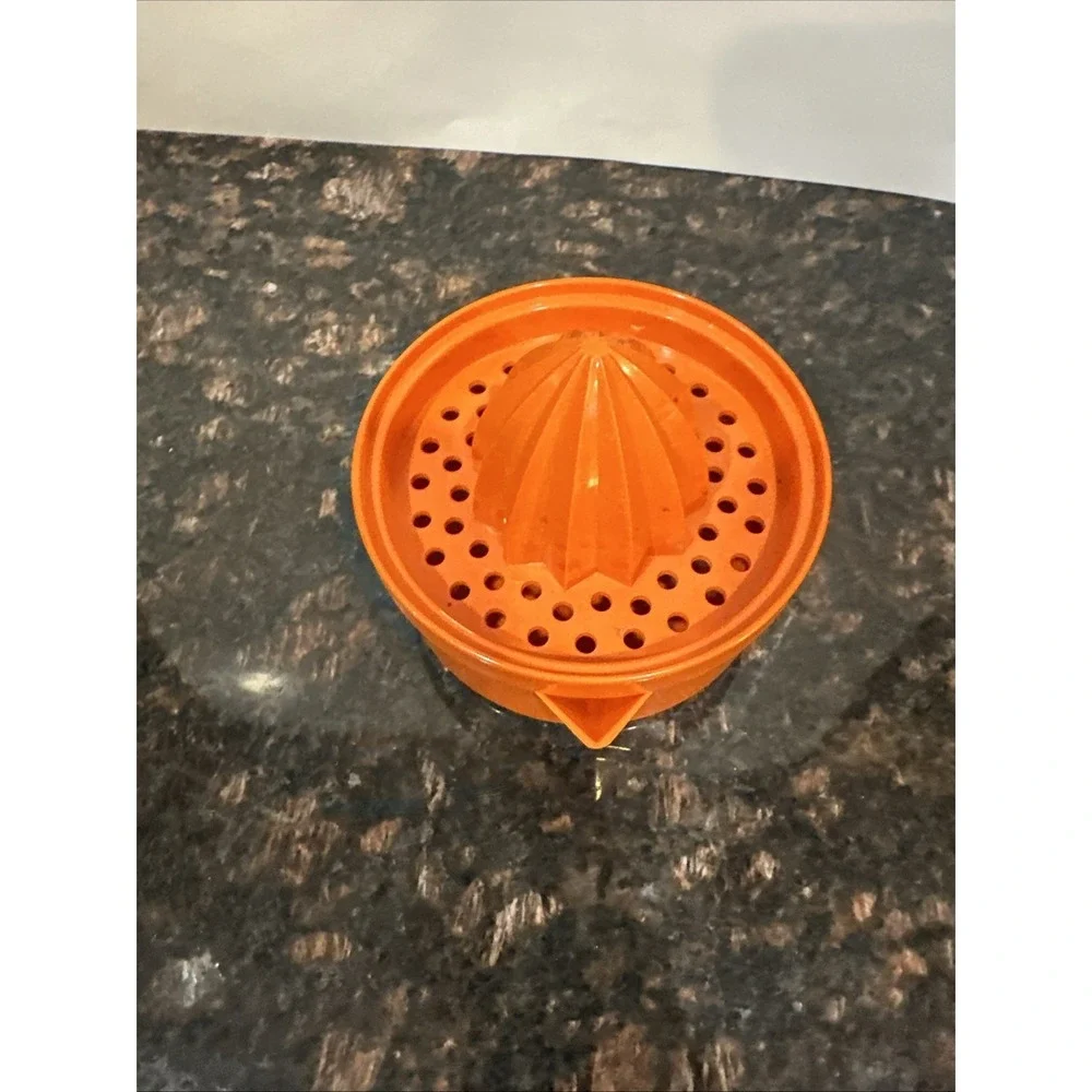 Sunkist Orange Juice Citrus Hand Juicer Plastic Rare Vintage Kitchen Utensil